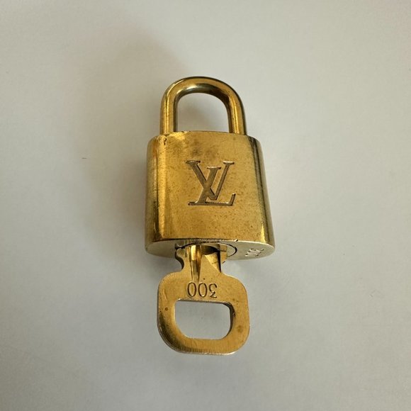 Louis Vuitton Lock and Key set #300 - Picture 2 of 4